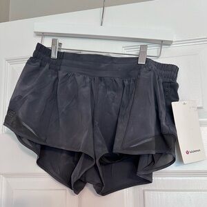 Lululemon hotty hot LR short 2.5” lined NWT grey size 10